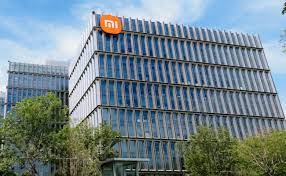 Pabrik Smartphone Xiaomi Beroperasi dengan Robot Secara Penuh